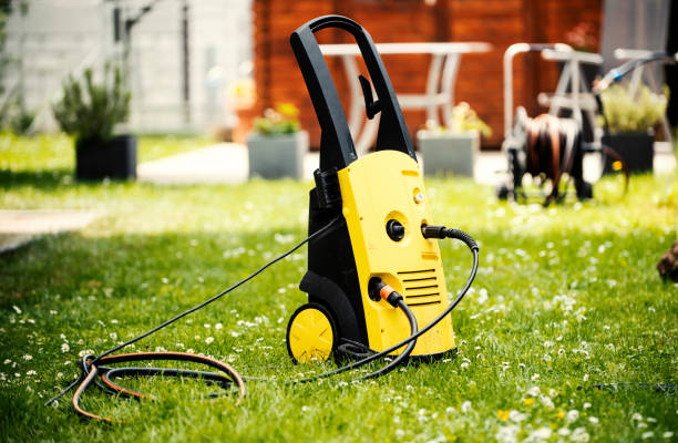 Best Pool Deck Cleaning  in Pleasant Prairie, WI